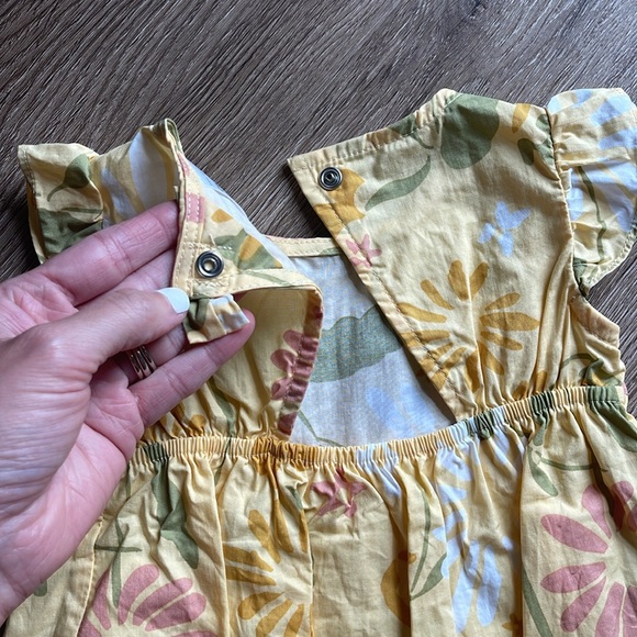 Two Piece Outfit - Picture 8 of 9